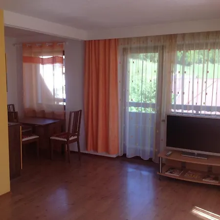 Bella Montana بيت ضيافة *