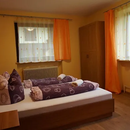 Guest house Bella Montana Fuegen