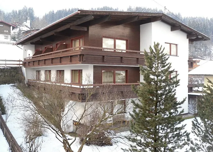 ゲストハウス Bella Montana フューゲン