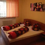 Bella Montana Guest house Fuegen